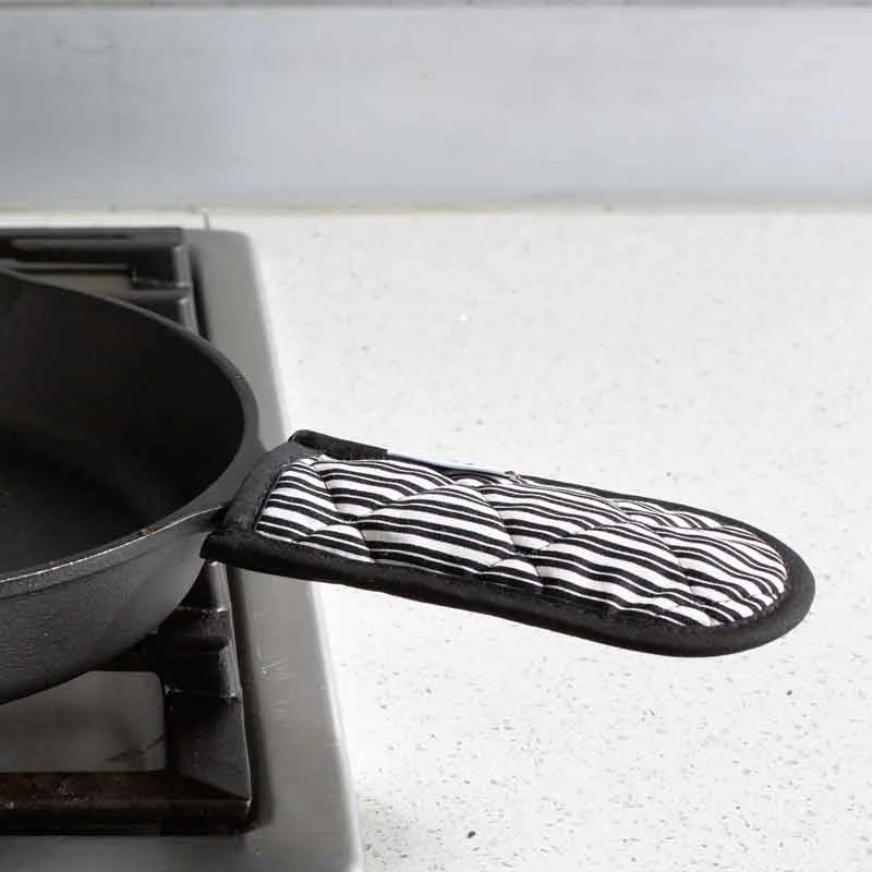 Patterned Hot Handle Holders - Image 12