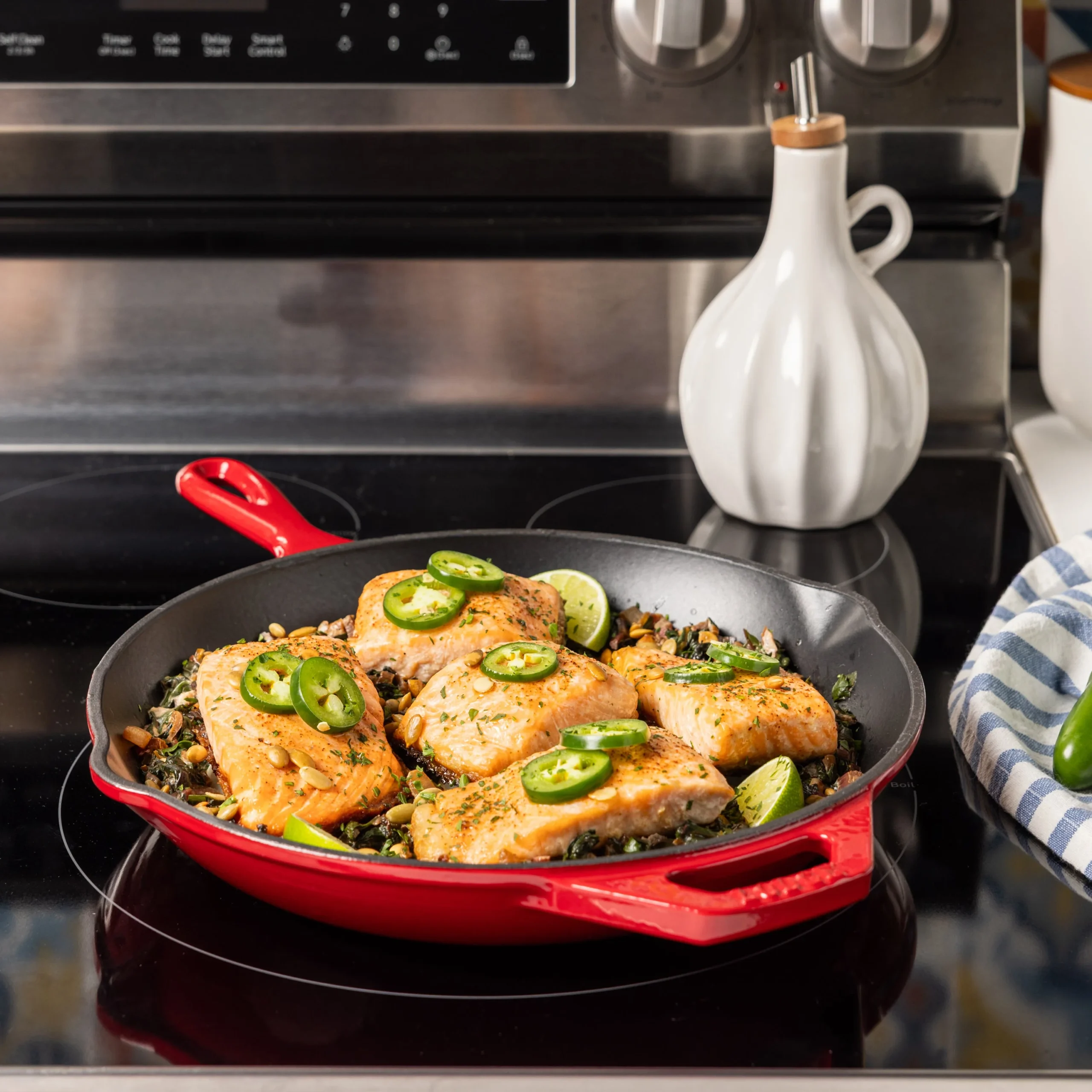 11 Inch Essential Enamel Cast Iron Skillet - Image 11