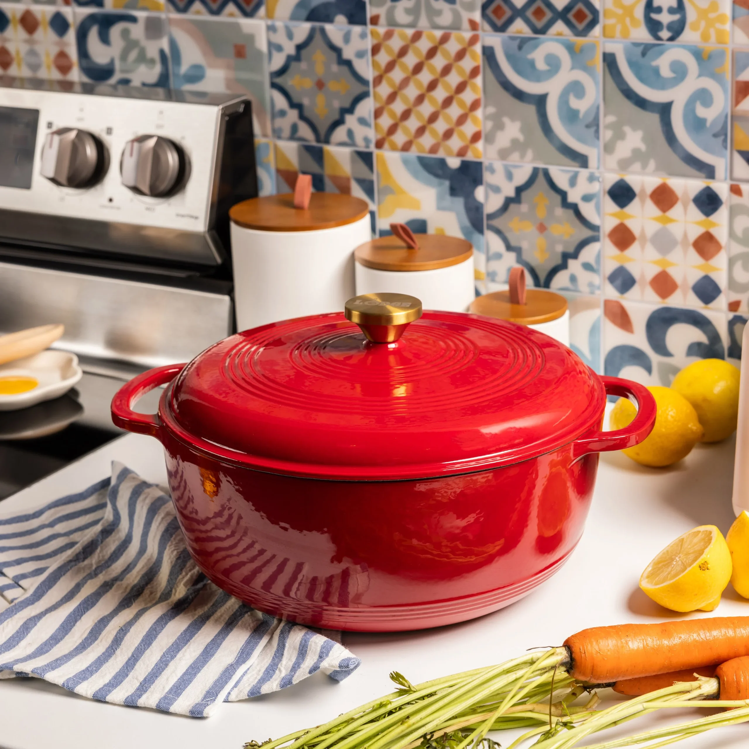 7.5 Quart Essential Enamel Dutch Oven - Image 25
