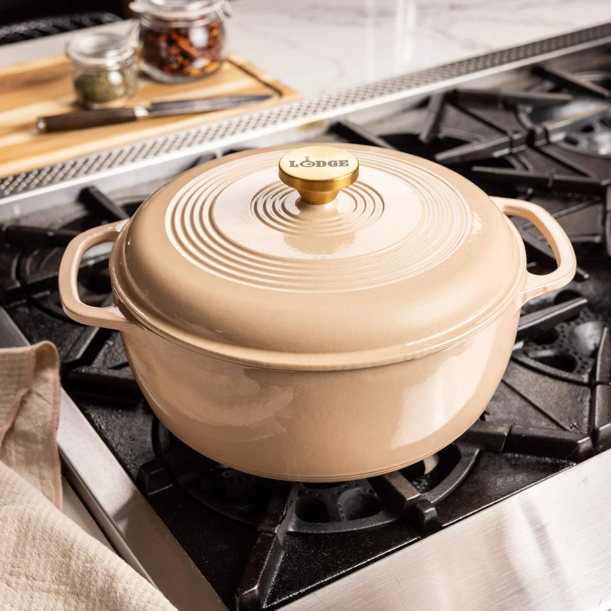 6 Quart Essential Enamel Dutch Oven - Image 79