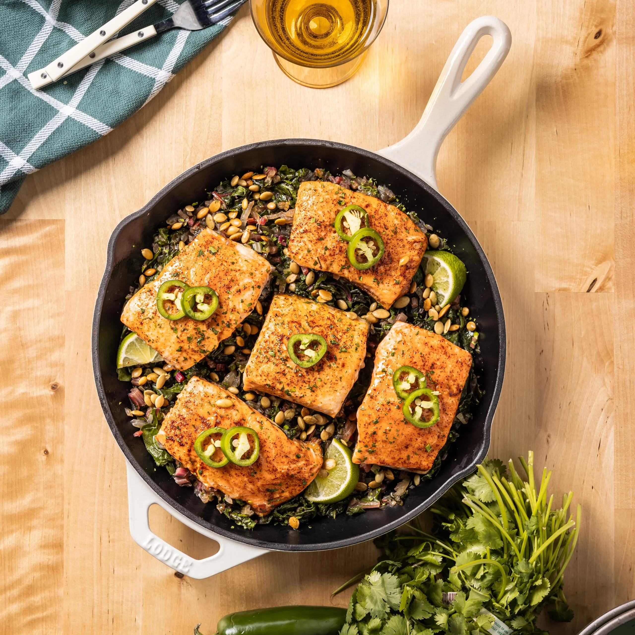 11 Inch Essential Enamel Cast Iron Skillet - Image 5